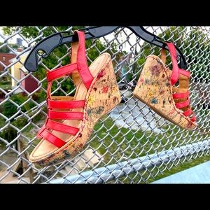 Born floral cork wedge sandals w/ red straps 7.5